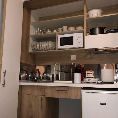 Mitropoleos Street Elegant Apartment Фиростефани Екстериор снимка